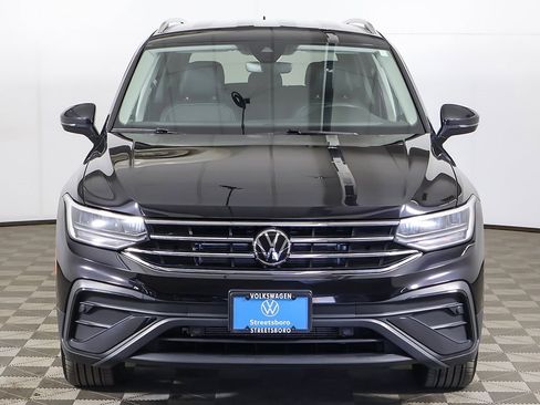 Used 2023 Volkswagen Tiguan SE image 11