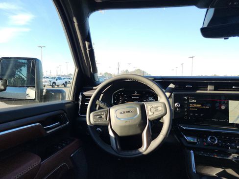 New 2026 GMC Sierra 3500 Denali Ultimate image 13