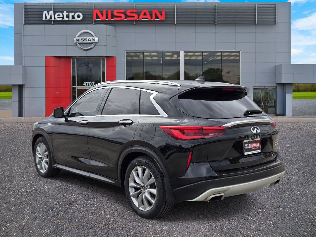 Used 2021 INFINITI QX50 Luxe FWD image 4