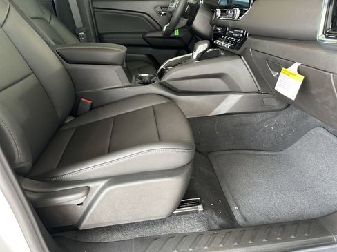 New 2026 GMC Canyon Elevation w/ Convenience Package RWD image 37