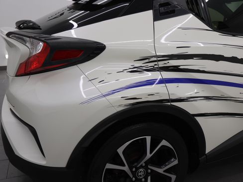 Used 2020 Toyota C-HR XLE FWD image 25