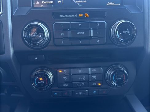 Used 2018 Ford F150 Raptor w/ Equipment Group 802A Luxury image 18