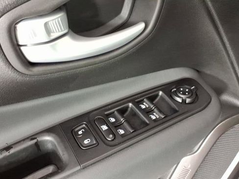 Used 2023 Jeep Renegade Limited AWD/4WD image 16