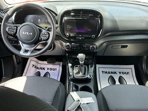 Used 2023 Kia Soul S FWD image 19