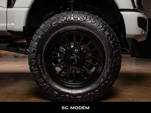 Used 2026 Ford F250 Lariat w/ Black Appearance Package image 12