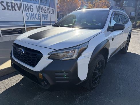 Used 2022 Subaru Outback Wilderness w/ Wilderness Package image 10
