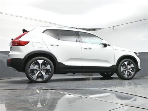 New 2025 Volvo XC40 B5 Plus w/ Protection Package Premier image 41