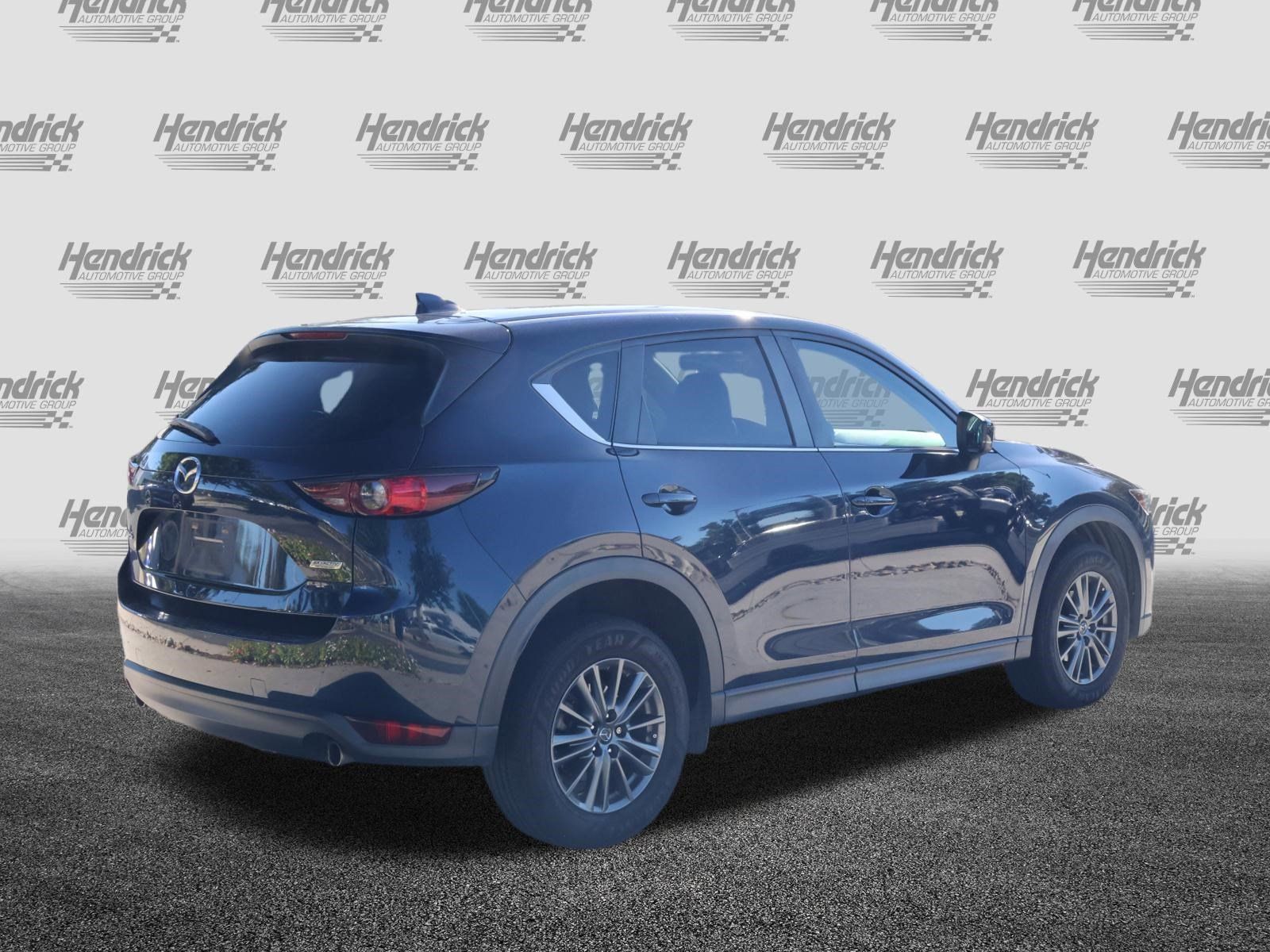 Used 2017 MAZDA CX-5 Touring w/ Preferred Equipment Package FWD image 9