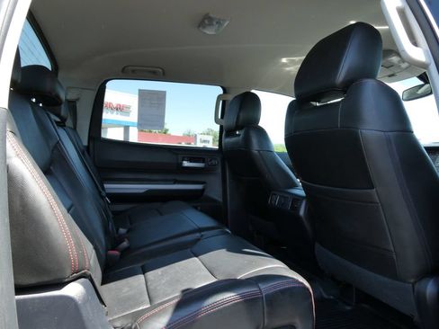 Used 2019 Toyota Tundra SR5 w/ SR5 Upgrade Package AWD/4WD image 14