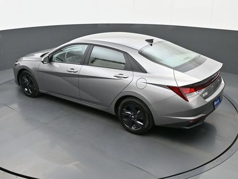 Certified 2023 Hyundai Elantra SEL image 34