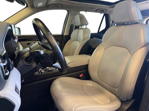 Used 2025 Honda Pilot Touring image 24