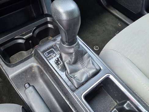 Used 2019 Toyota Tacoma SR w/ SR Convenience Package RWD image 18