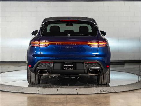Certified 2026 Porsche Macan AWD/4WD image 10
