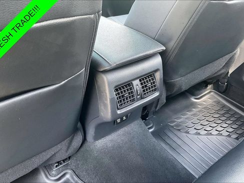 Used 2025 Toyota Camry XLE FWD image 10
