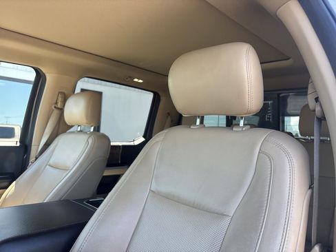 Used 2019 Ford F250 Lariat w/ Lariat Ultimate Package AWD/4WD image 3
