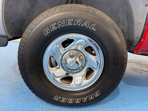 Used 1994 Dodge Ram 1500 Truck 4x4 Regular Cab image 50