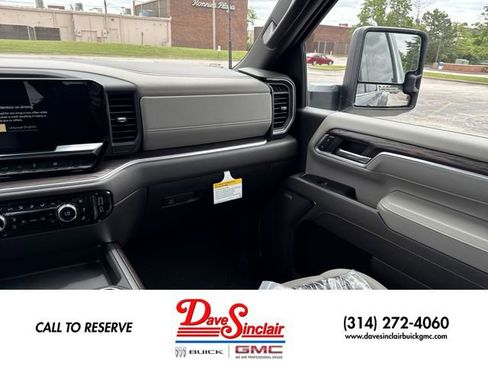 New 2026 GMC Sierra 3500 SLT AWD/4WD image 11