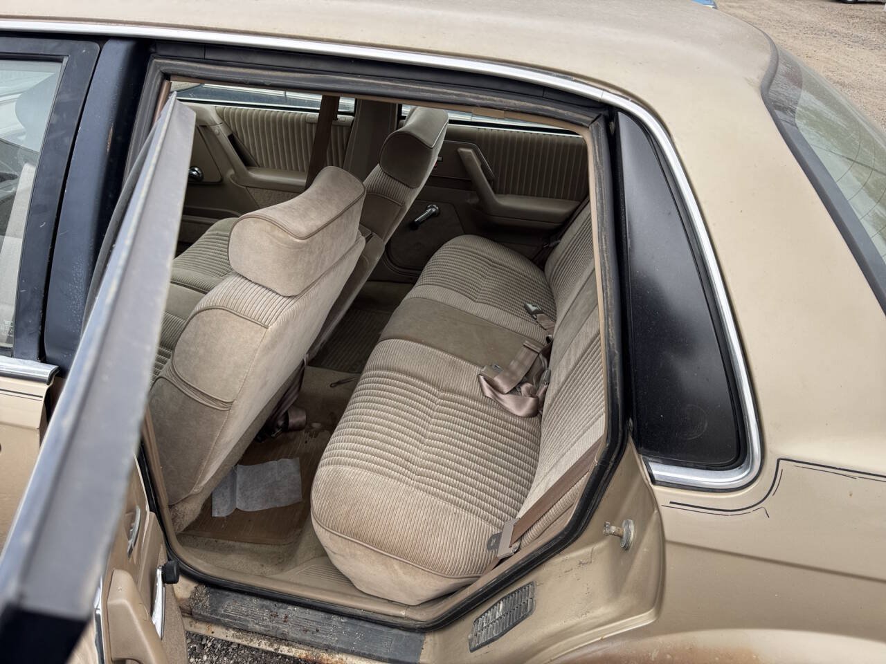 Used 1994 Buick Century Special FWD image 21