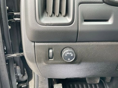 Used 2022 Chevrolet Colorado LT w/ Fleet Safety Package RWD image 12