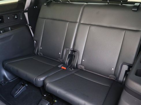 Used 2024 Hyundai Santa Fe Limited FWD image 23
