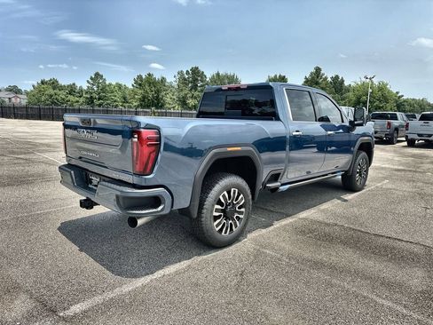 New 2026 GMC Sierra 2500 Denali Ultimate AWD/4WD image 11