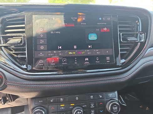 Used 2023 Dodge Durango GT AWD/4WD image 18