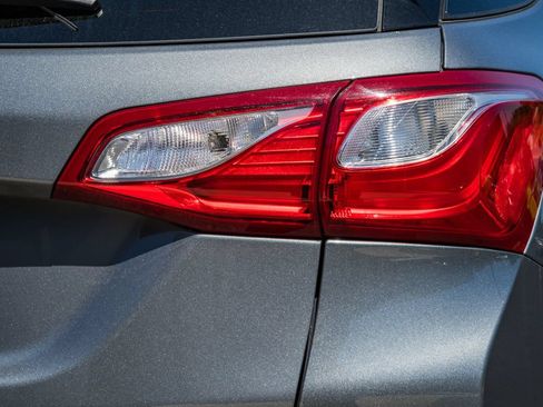 Used 2019 Chevrolet Equinox Premier AWD/4WD image 8