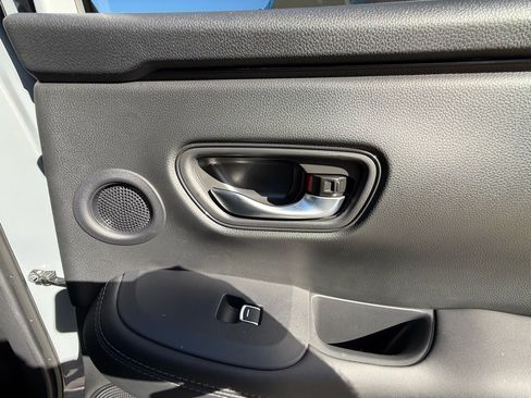 New 2026 Honda HR-V EX-L image 39