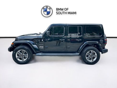 Used 2018 Jeep Wrangler Unlimited Sahara image 4