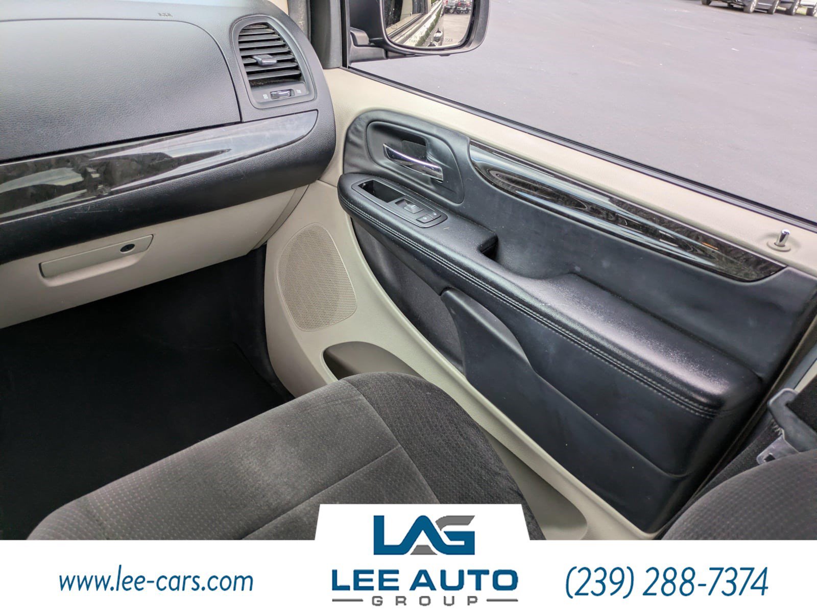 Used 2013 Dodge Grand Caravan SXT w/ Entertainment Group 1 FWD image 16