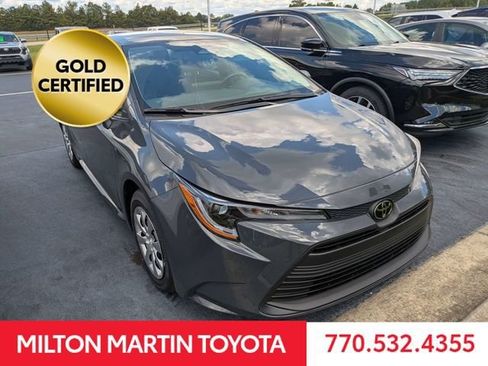 Used 2026 Toyota Corolla LE FWD image 2