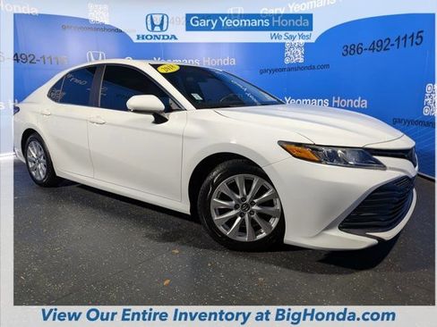 Used 2018 Toyota Camry LE FWD image 4