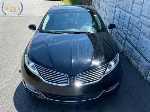 Used 2016 Lincoln MKZ w/ Equipment Group 200A Select FWD image 2