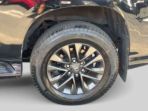 Used 2020 Lexus GX 460 Premium w/ Premium Package image 12