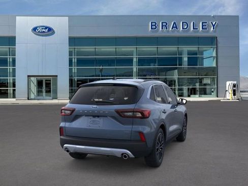 New 2025 Ford Escape SE image 8