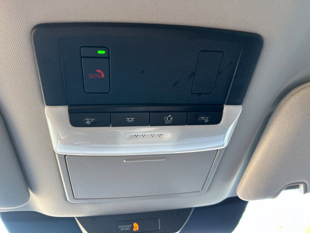 Used 2025 Nissan Pathfinder SL FWD image 30