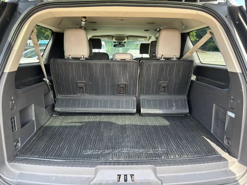 Used 2020 Ford Expedition Max XLT w/ Equipment Group 202A RWD image 18