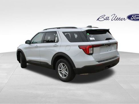 New 2026 Ford Explorer Active RWD image 4