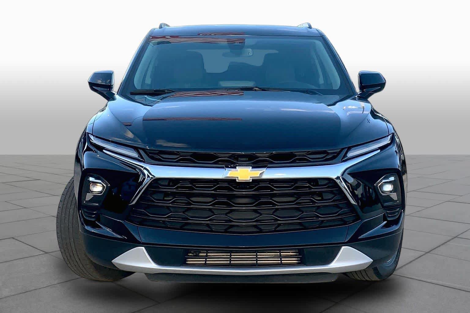 Used 2024 Chevrolet Blazer LT w/ Convenience Package FWD image 4