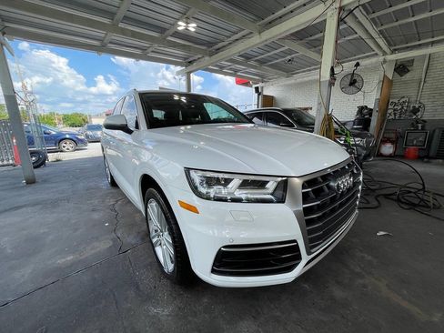 Used 2018 Audi Q5 2.0T Premium Plus w/ Premium Plus Package AWD/4WD image 3