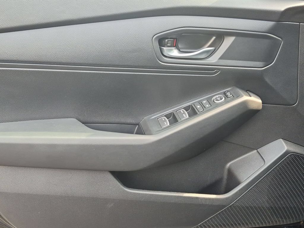 Used 2025 Honda Accord LX image 11