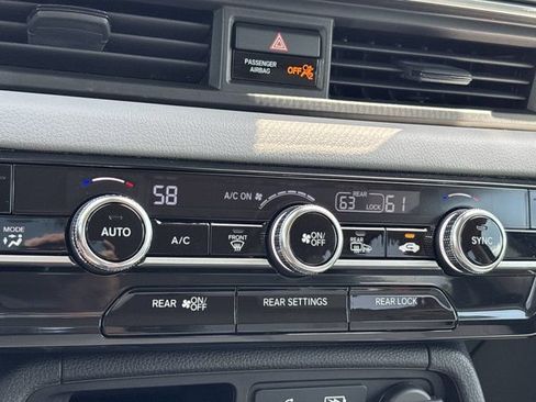 Used 2025 Honda Pilot EX-L image 34