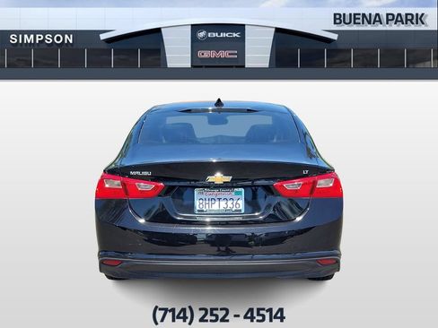 Used 2018 Chevrolet Malibu LT w/ Leather Package FWD image 7