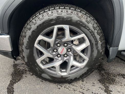 Used 2024 GMC Sierra 1500 SLE AWD/4WD image 12