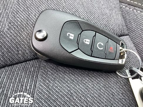 Used 2024 Chevrolet Trax RS FWD image 22