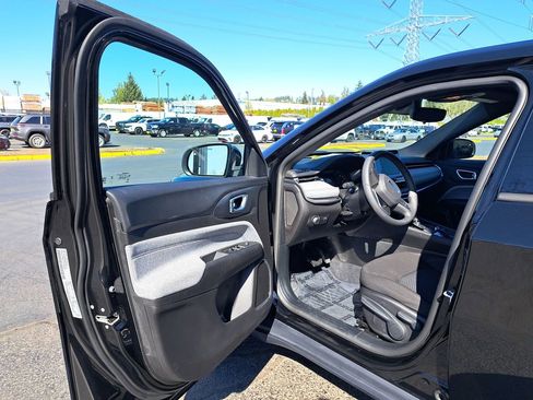 Used 2025 Jeep Compass Sport AWD/4WD image 10