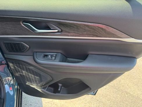 New 2026 Jeep Grand Cherokee Limited AWD/4WD image 15
