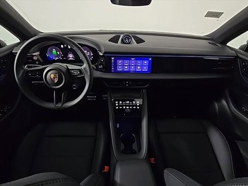 Certified 2025 Porsche Macan 4S Electric image 29