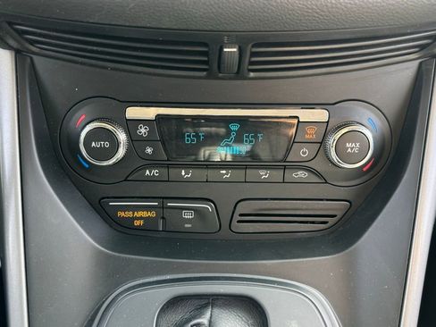 Used 2016 Ford Escape SE w/ Equipment Group 201A AWD/4WD image 13