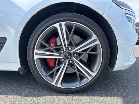 Used 2025 Genesis G70 2.5T w/ Sport Prestige Package image 12